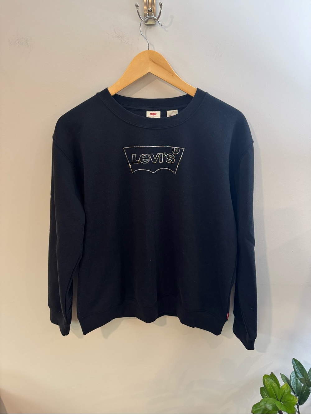 Levi's Rhinestone Everyday Crew Neck Sweatshirt, Black, Women’s Sz XS, NWT